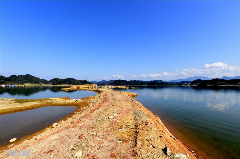 浪川湖景